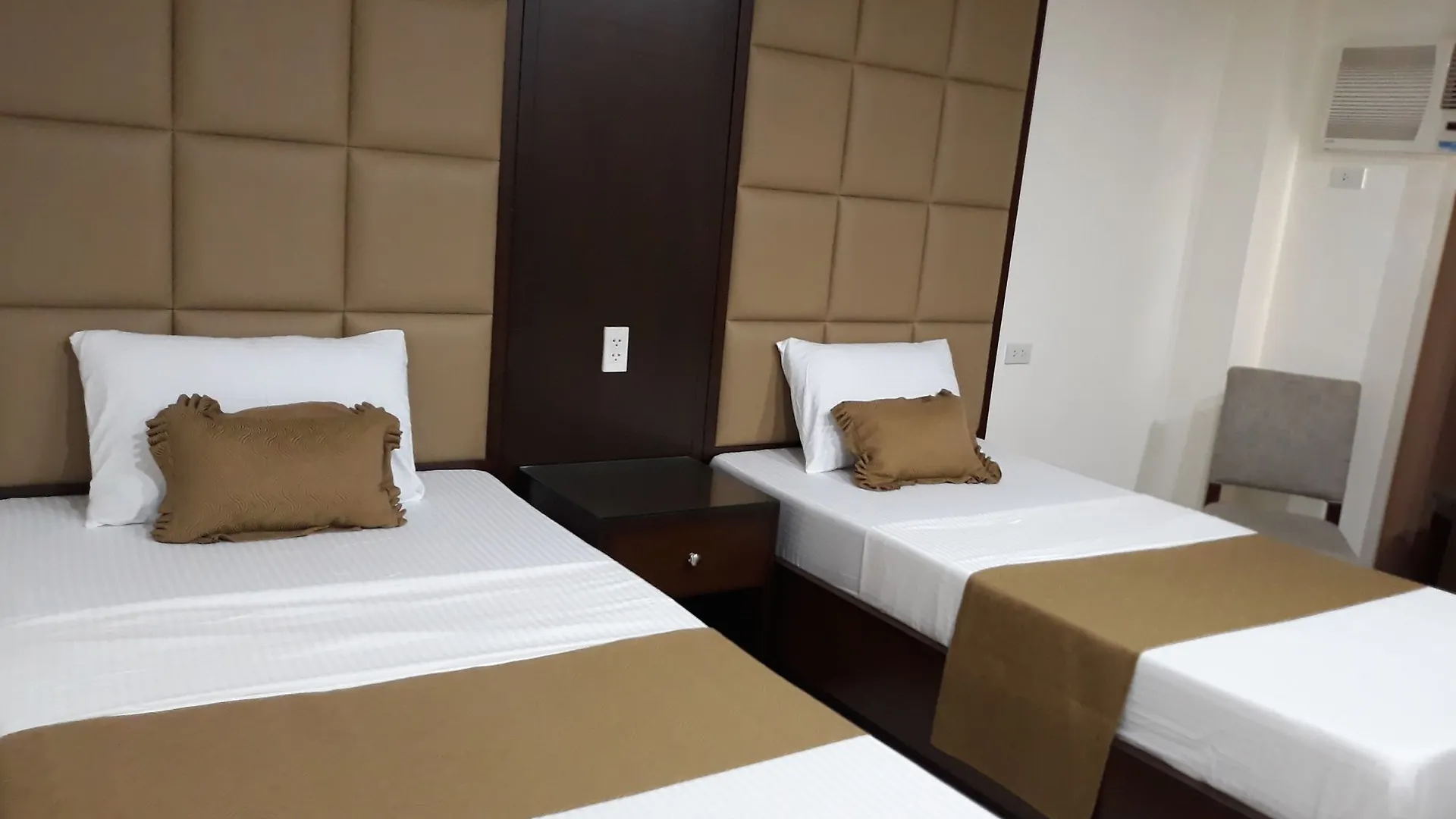 Hmv City Gold Hotel Анхелес