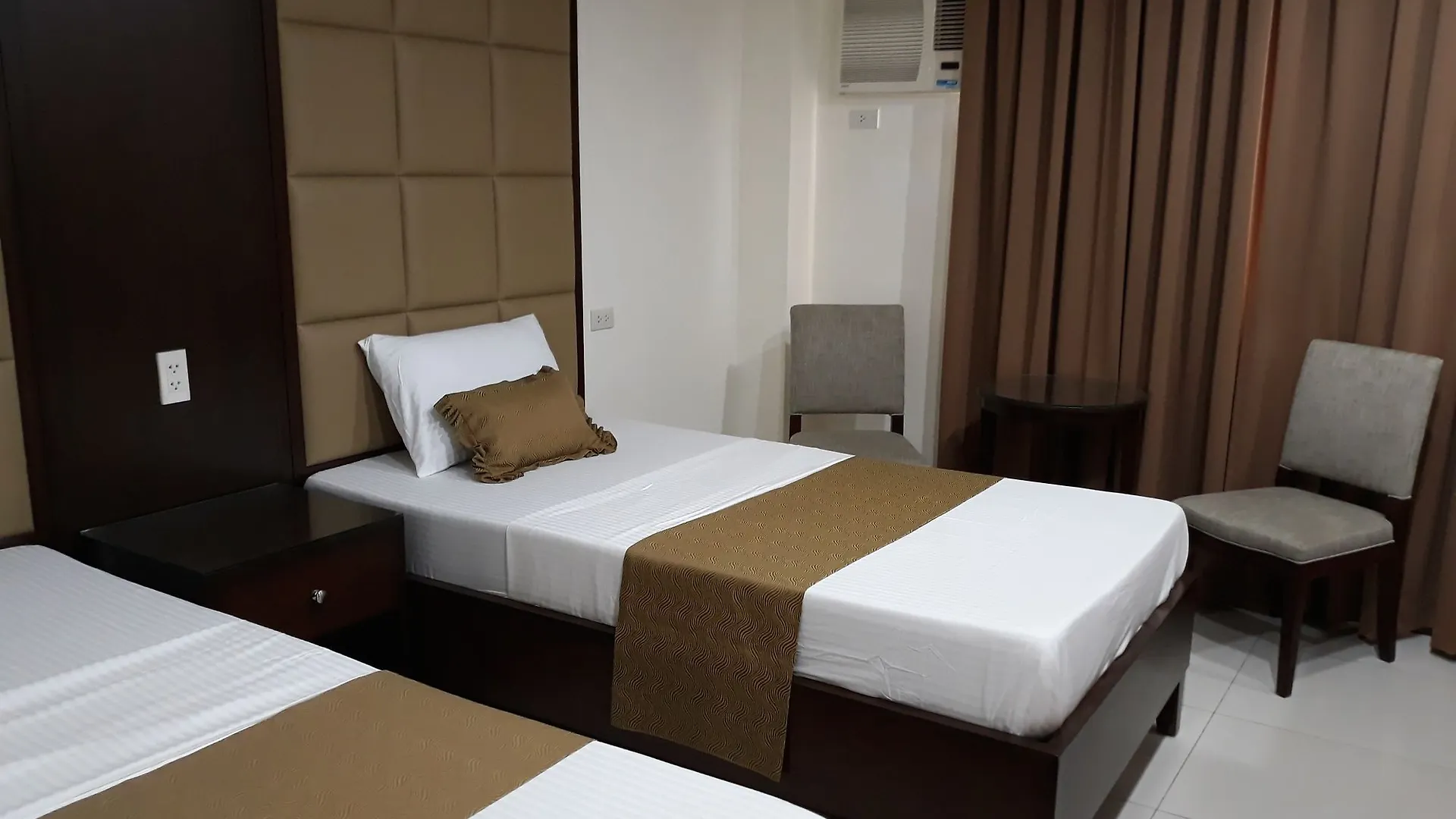 Hmv City Gold Hotel Анхелес